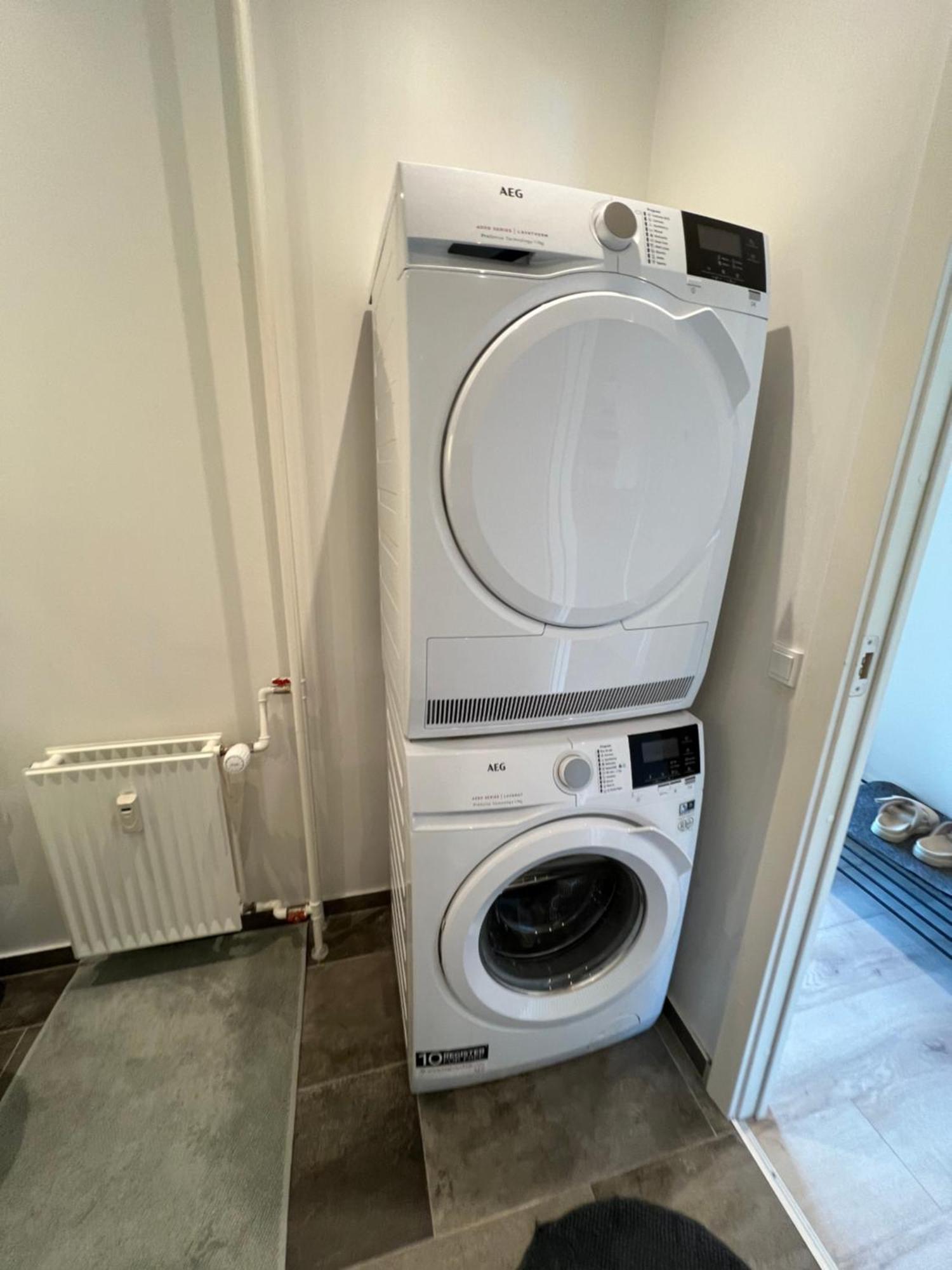 Nyrenoveret Lejlighed Med Balkon Og Parkering Esbjerg Bagian luar foto